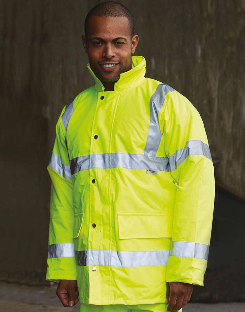 Chaquetas reflectantes yoko acolchada de seguridad fluo contractor con impresión vista 2